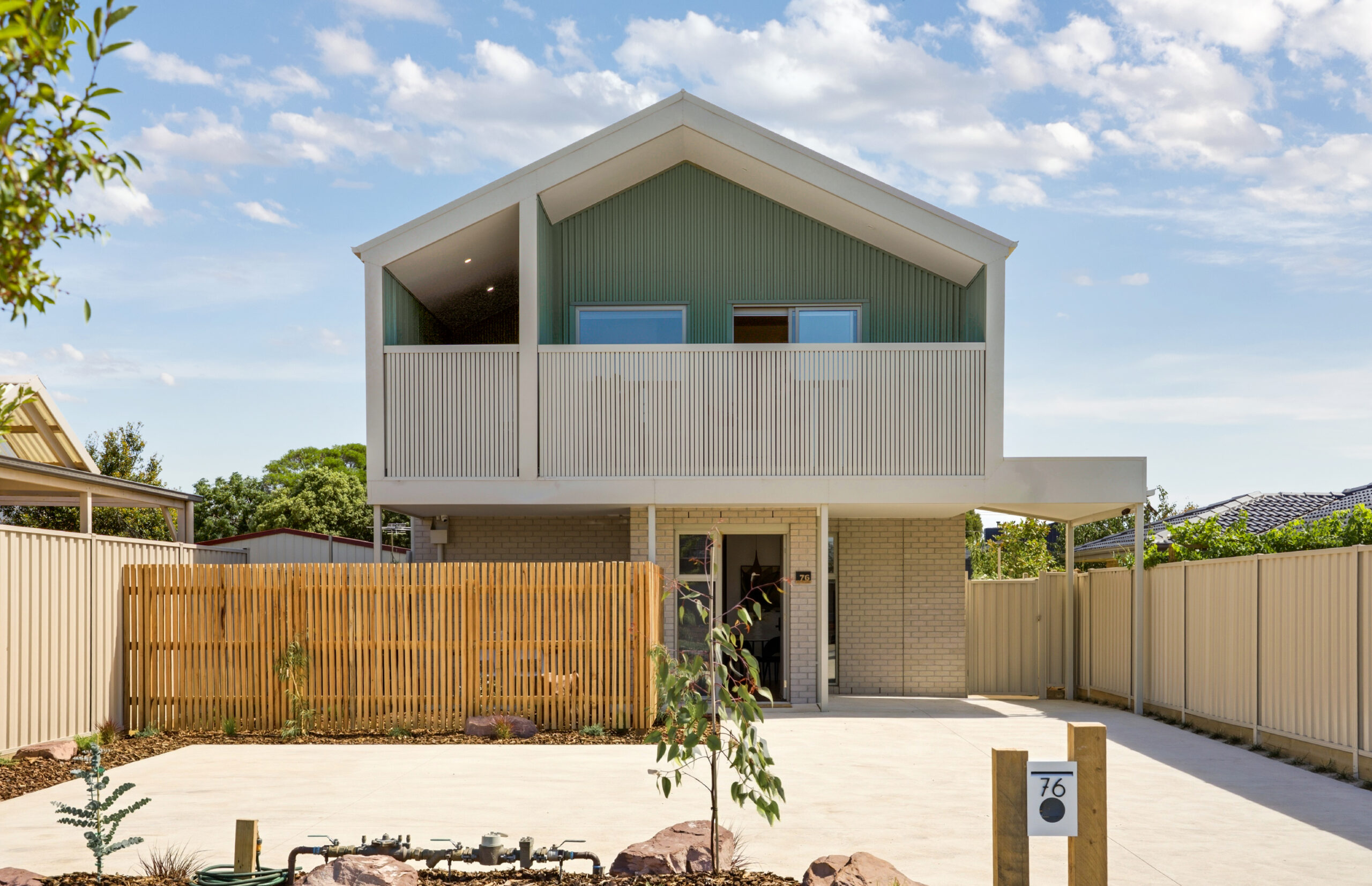 76 KIORA STREET - ALTONA MEADOWS